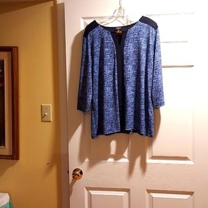 Jones New York blouse size 3x in excellent  condition.